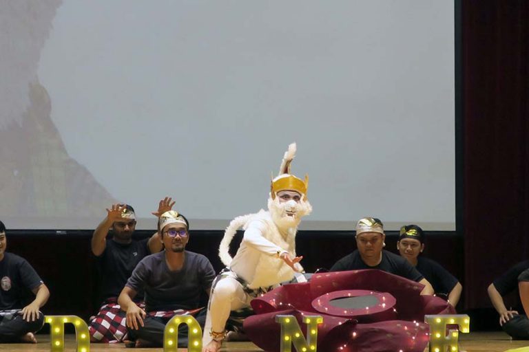 1111212-Wonderful Indonesia: NPUST Students Hold Culture Festival_1