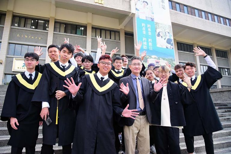 1111215-NPUST Graduates 40th Class of Overseas Youth Vocational Training School_4