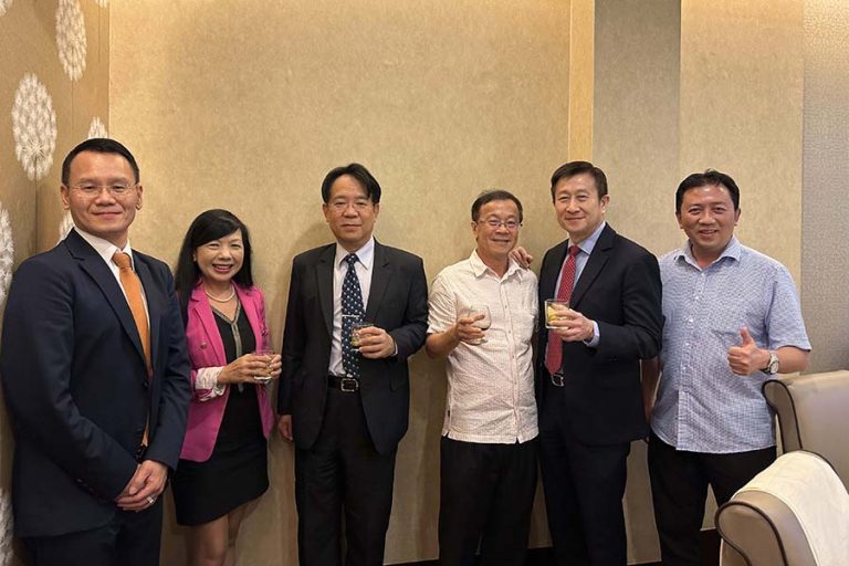 1120318-NPUST President Chin-Lung Chang in Malaysia for Alumni Association Anniversary, Exchange with UPM_17