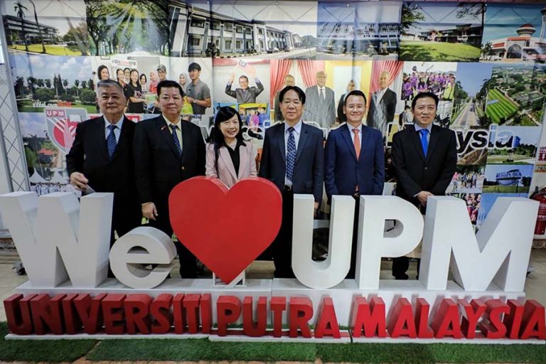 1120509-NPUST Alumnus Siew Tick Chai of Malaysia Selected for Overseas Community Affairs Council Award_3