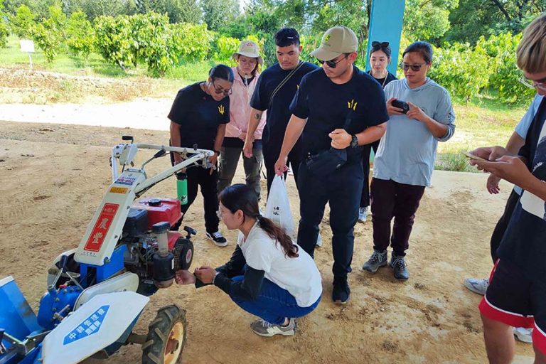 1120703 University of Guam Sends Group to NPUST for Practical Training on VR and Agriculture Technology