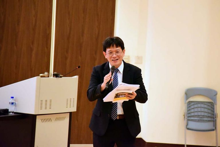 Welcomeing remarks by Prof. Dr Jue-Liang Hsu of the Dean, College of Agriculture