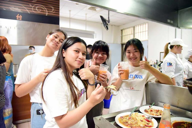 1121019-2023Thai-Taiwanese Cuisine and Culture Exchange Organized during Study Camp at NPUST