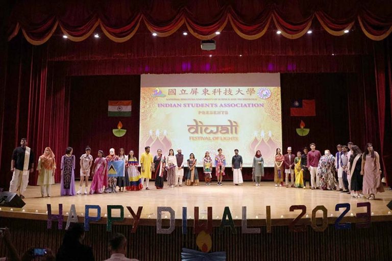 ashion-Show-of-traditional-custom-from-different-countries