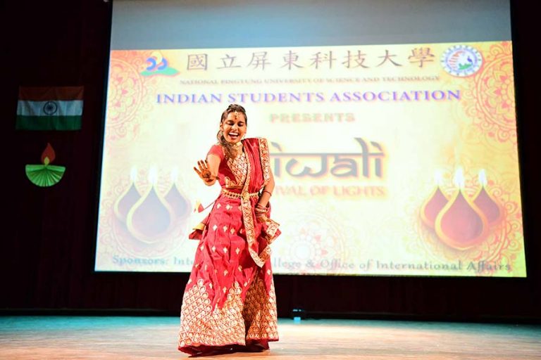 Indian-Traditional-dance-1