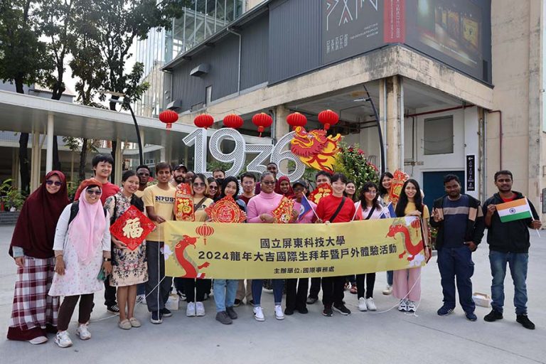 group photo at the Pingtung 1936 Tobacco Culture Base