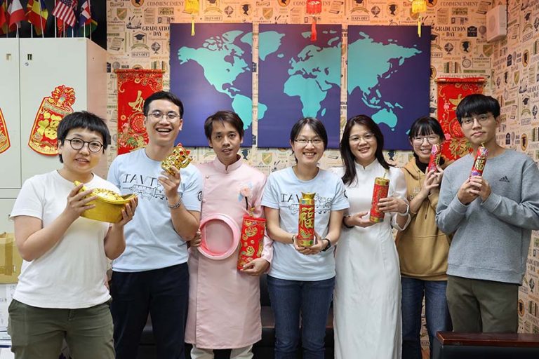 Professors and student from International Program in Animal Vaccine Technology wish Happy New Year
