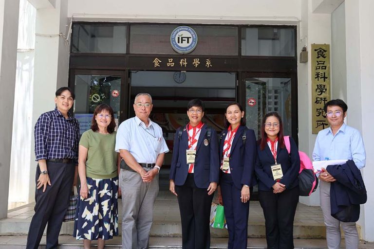 Songkhla Rajabhat University Delegation Comes for Journal Writing Workshop_11
