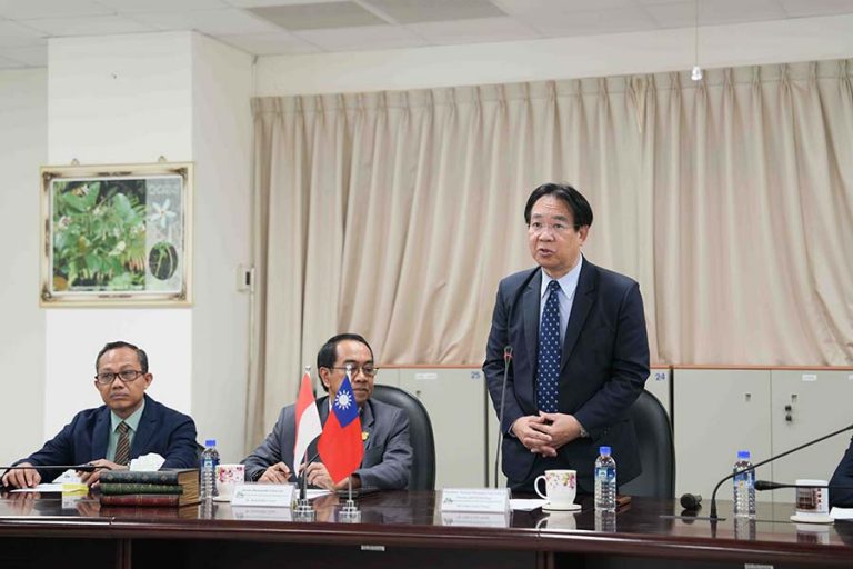 Hasanuddin University Delegation Visits NPUST_2