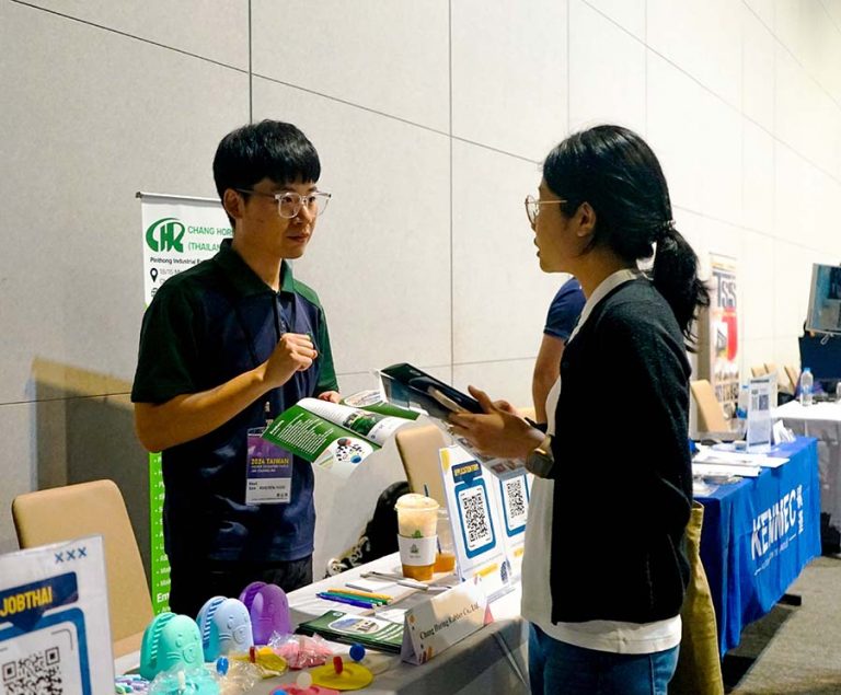 Taiwan 2024 Higher Education Fair and Job Counseling Event Held with Success in Thailand_13