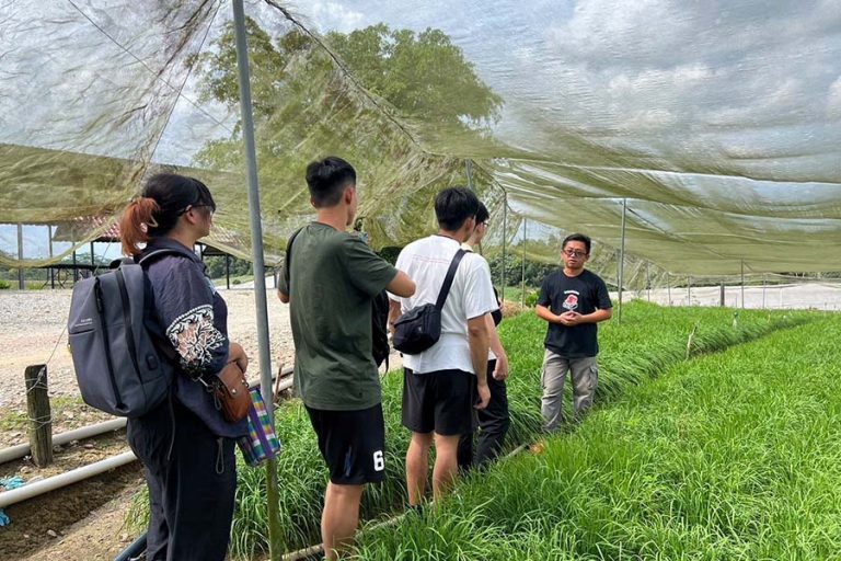 NPUST Inspires High Schoolers at Food and Agriculture Science Camps in Malaysia_10