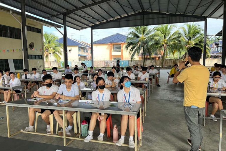 NPUST Inspires High Schoolers at Food and Agriculture Science Camps in Malaysia_7