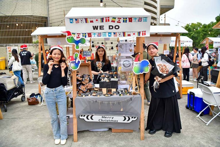 Culturally Vibrant: NPUST Holds 2024 International Cultural Fair_1