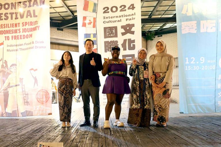 Culturally Vibrant: NPUST Holds 2024 International Cultural Fair_11