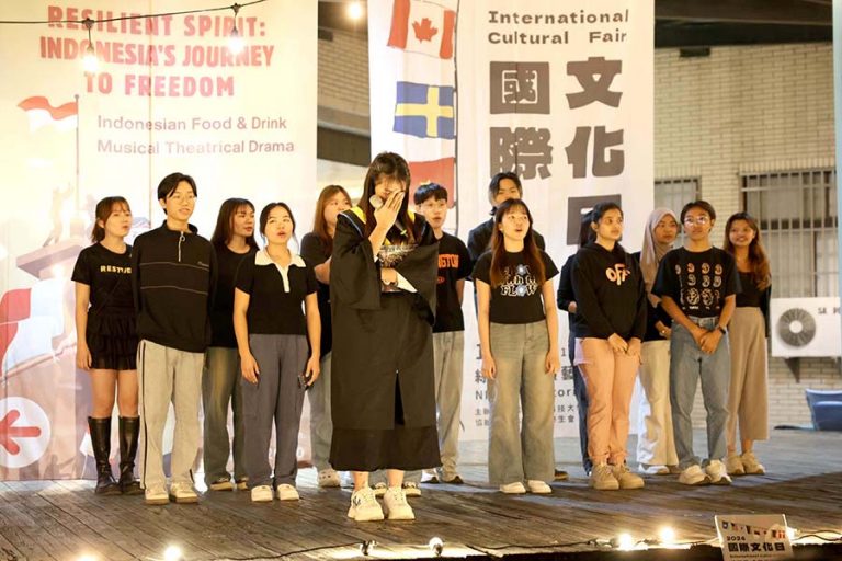 Culturally Vibrant: NPUST Holds 2024 International Cultural Fair_13
