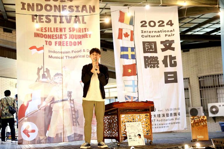 Culturally Vibrant: NPUST Holds 2024 International Cultural Fair_15