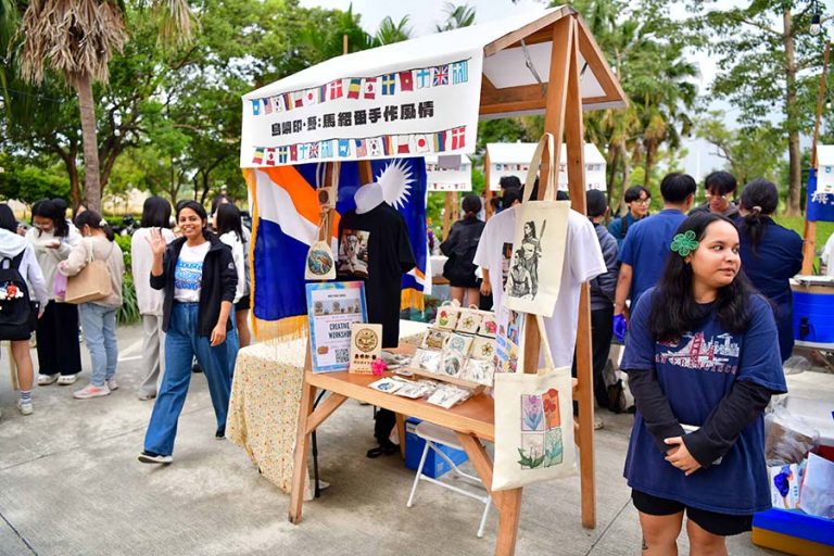 Culturally Vibrant: NPUST Holds 2024 International Cultural Fair_7