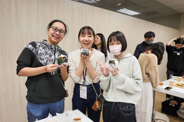 Group from Nara Gakuen University Visits NPUST for Academic Exchange_4
