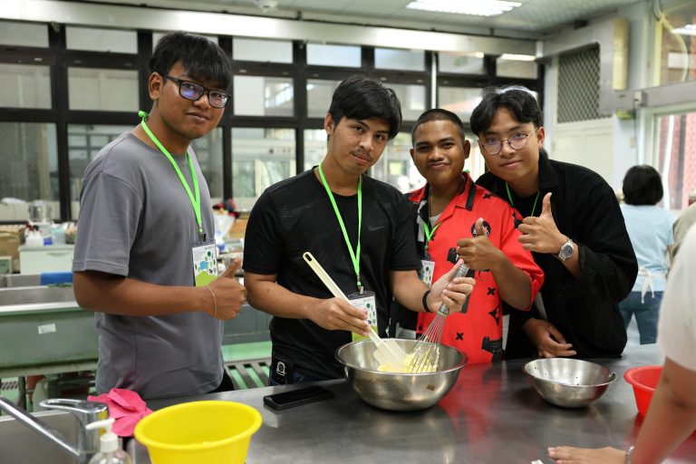 Students from Walailak University Visit NPUST for Four-Day Exchange_14