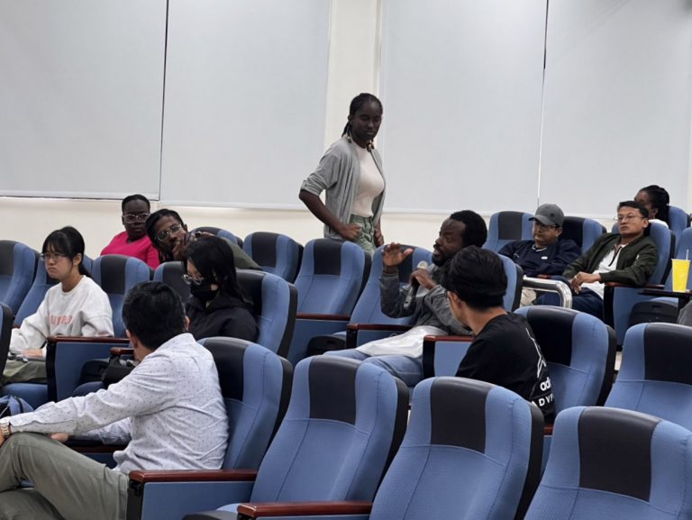 Saint Vincent Ambassador Andrea Bowman Provides Lecture on Gender Equality_3