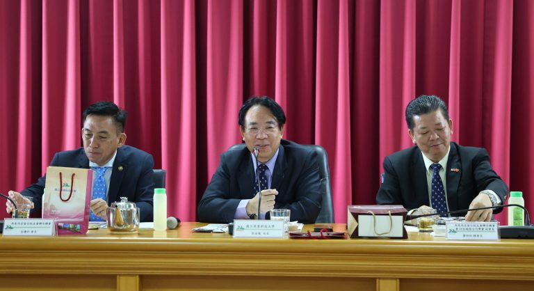 Leaders of Malaysian Taiwan Alumni Associations Visit NPUST for Exchange_7