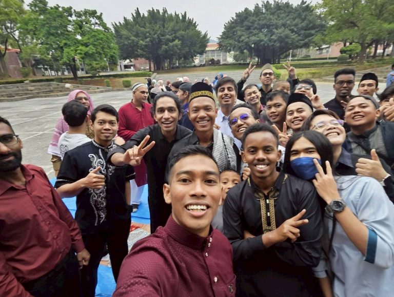 Pakistani and Indonesian Student Unions Jointly Hold Eid al-Fitr Activities on Campus_7