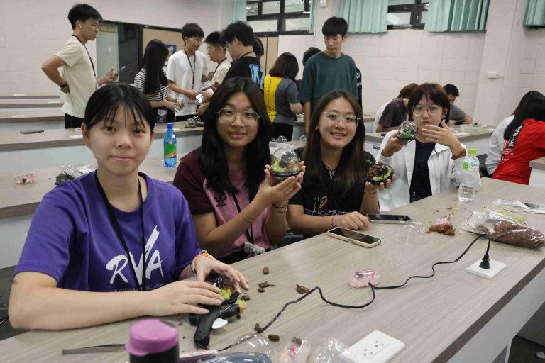 NPUST Hosts 2025 Malaysian High School Student University Experience Camp_14