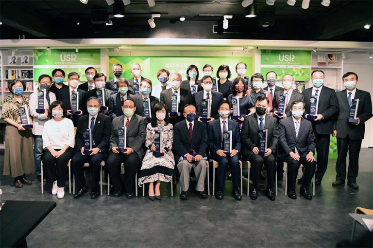 2022遠見USR評比屏科大奪綜合績效技職組首獎、生態共好組楷模獎_1