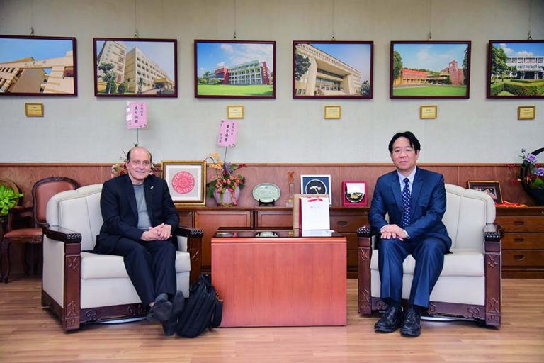 美國西維吉尼亞大學國際關係副校長蒞校參訪_2