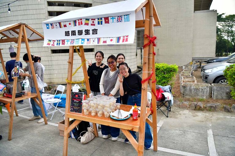 越南學生會參與國際日市集