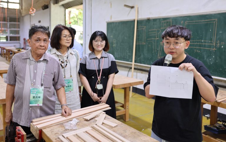 馬來西亞留臺校友會領袖幹部蒞臨屏科大參訪交流_5